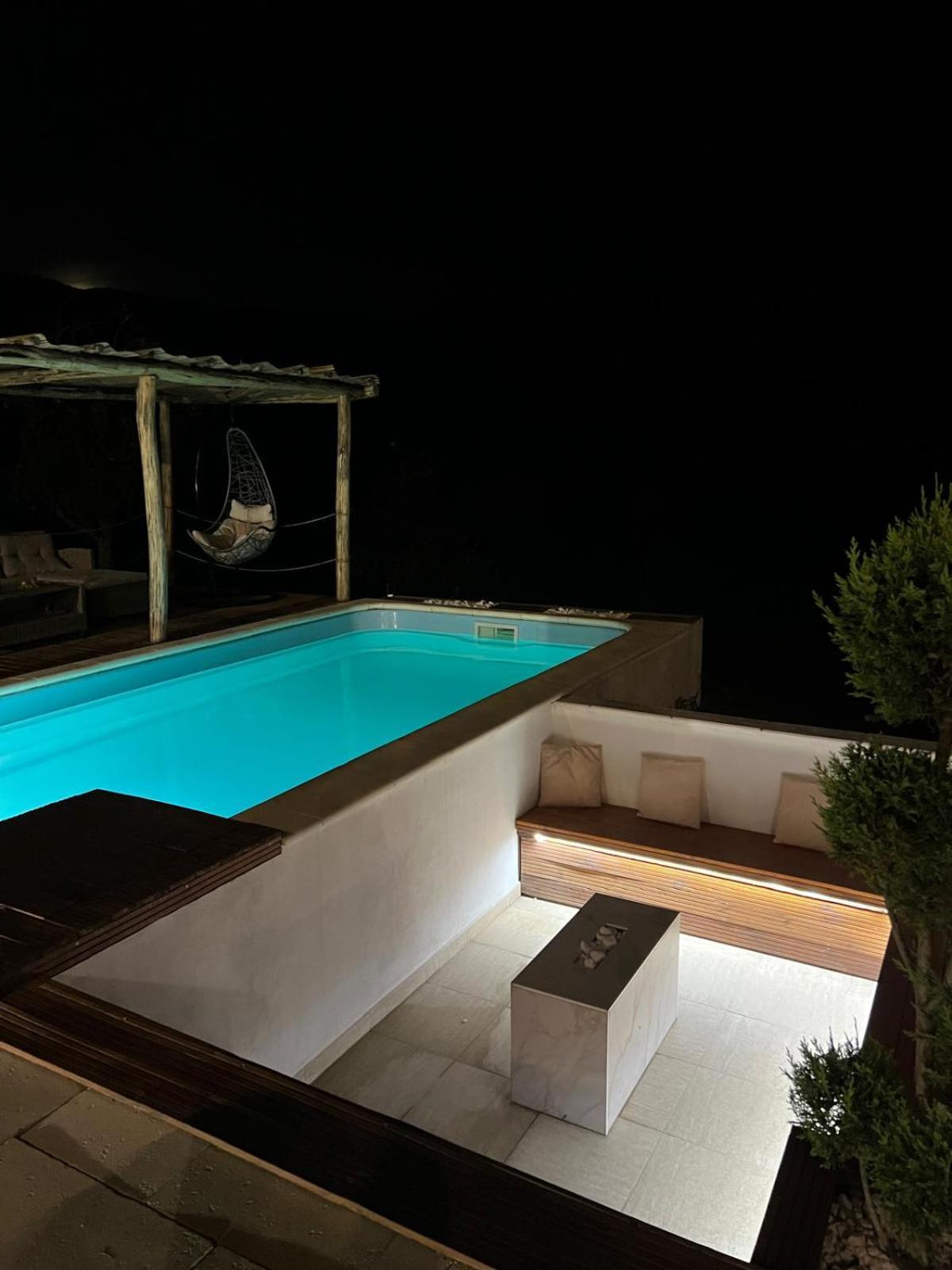 Le Chalet M - Cabana Cu O Panorama De Poveste. Surdesti  Luaran gambar